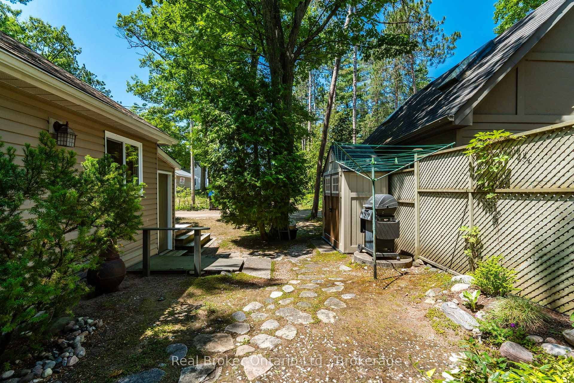 224 Tiny Beaches Road S Road photo 21