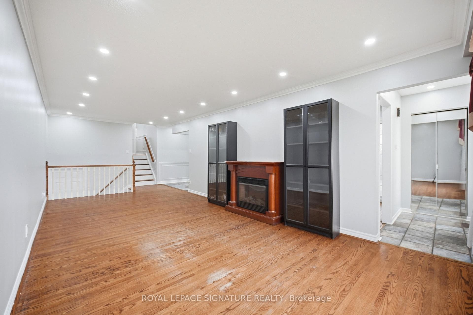 2 Lambton Court photo 17