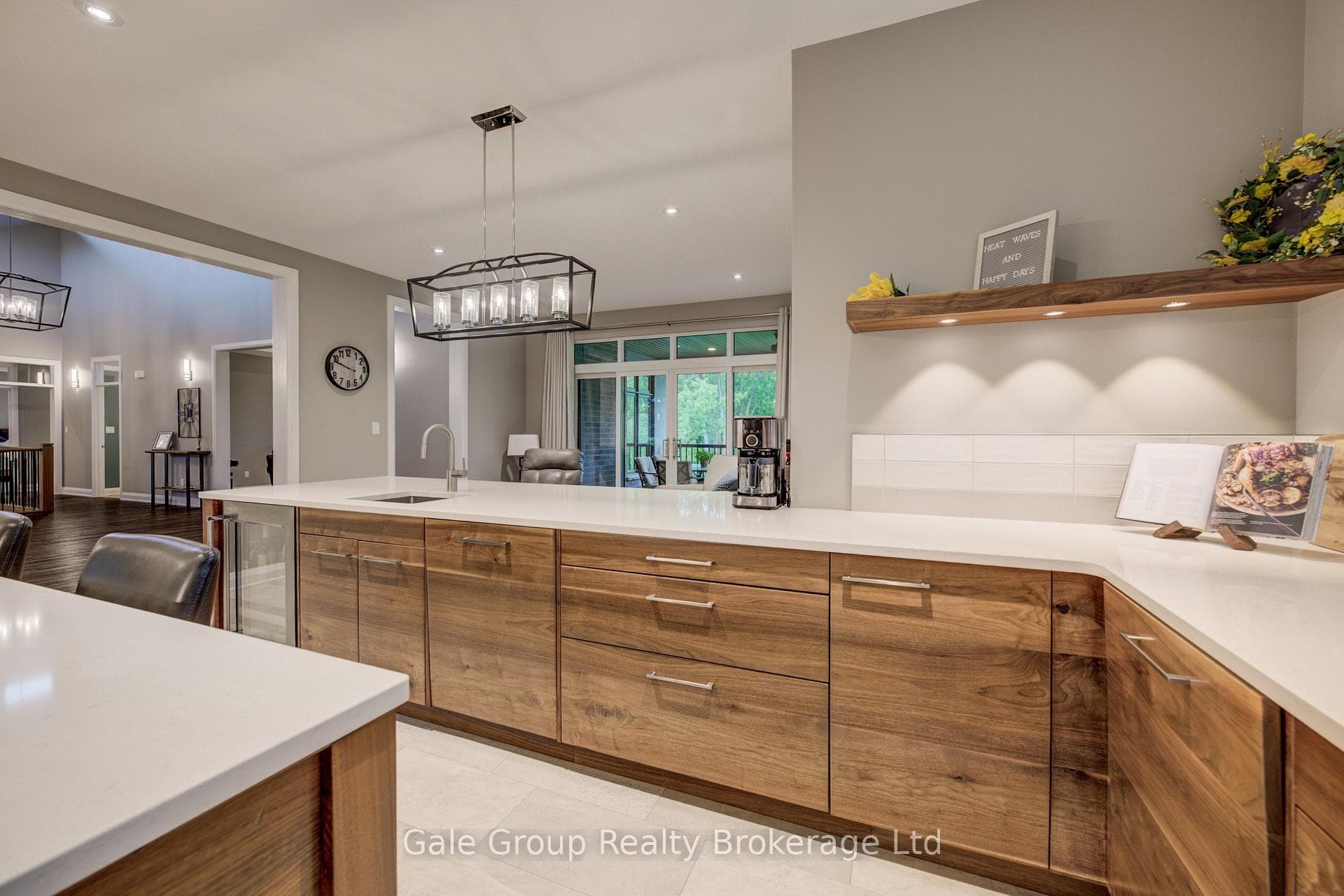 8 Pittock Park Road photo 10