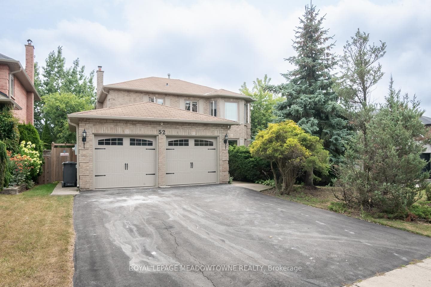 52 River Oaks Boulevard photo 2