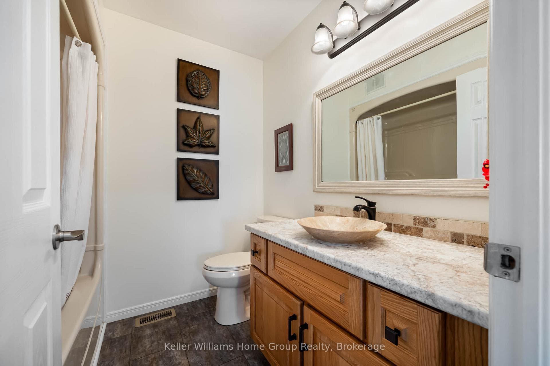 550 MAPLE Avenue photo 23