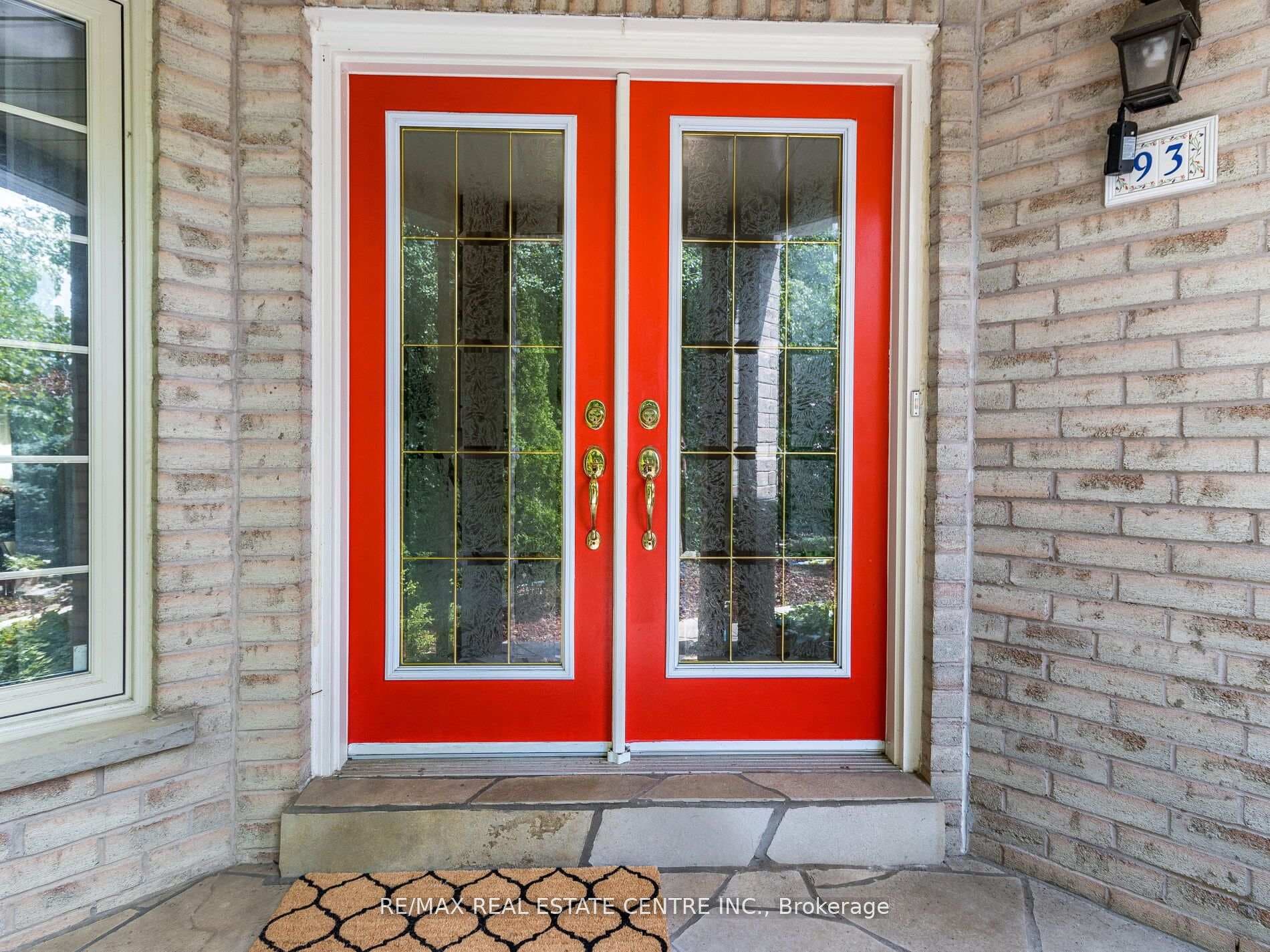 93 Drinkwater Road photo 3