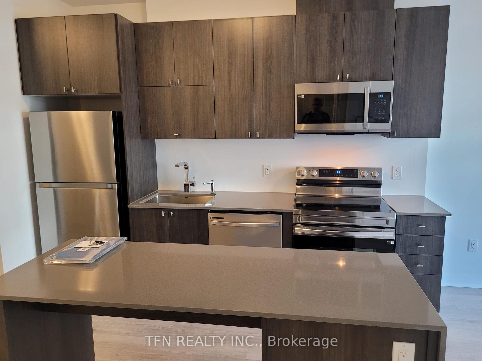 480 Gordon Krantz Avenue Unit 109 photo 3