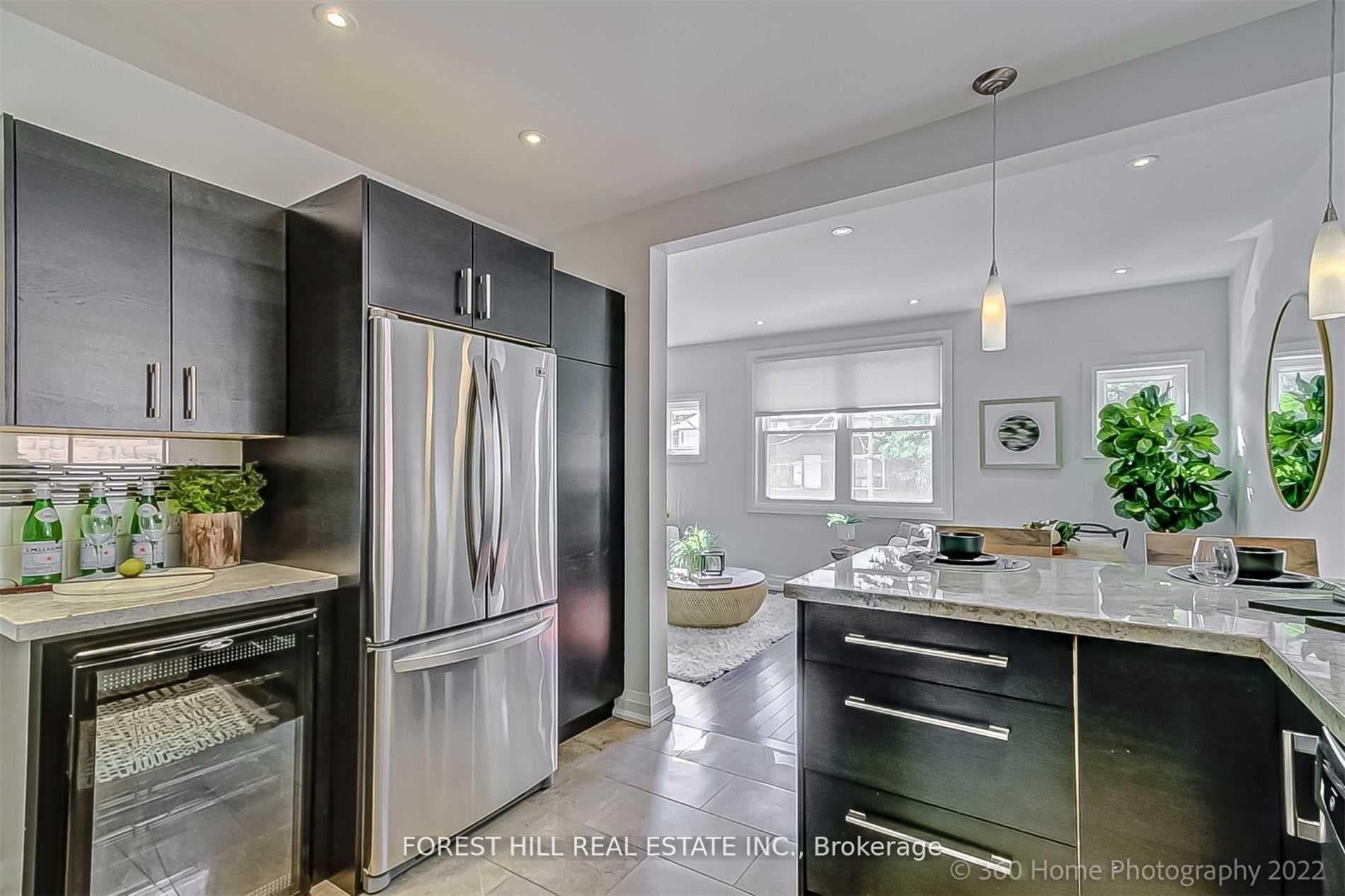 373 Woodbine Avenue Unit Upper photo 11