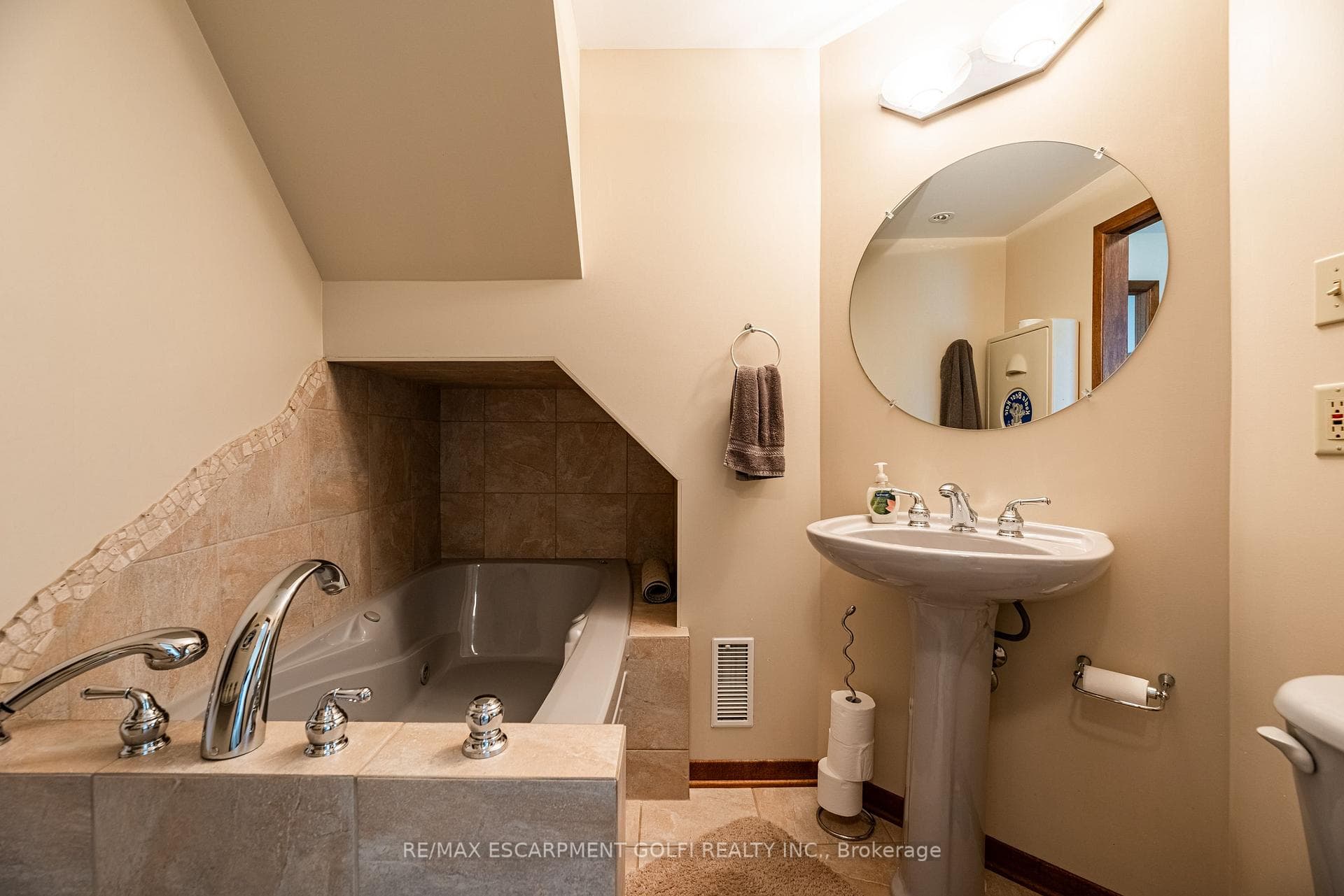 2783 Prince William Street photo 17