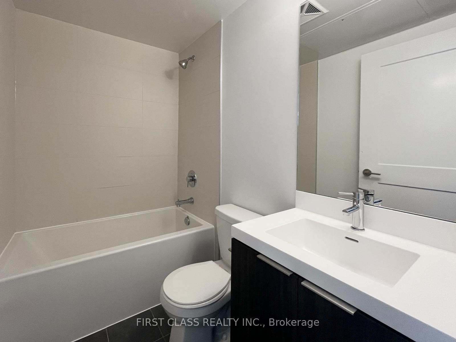 8 Widmer Street Unit 3205 photo 12