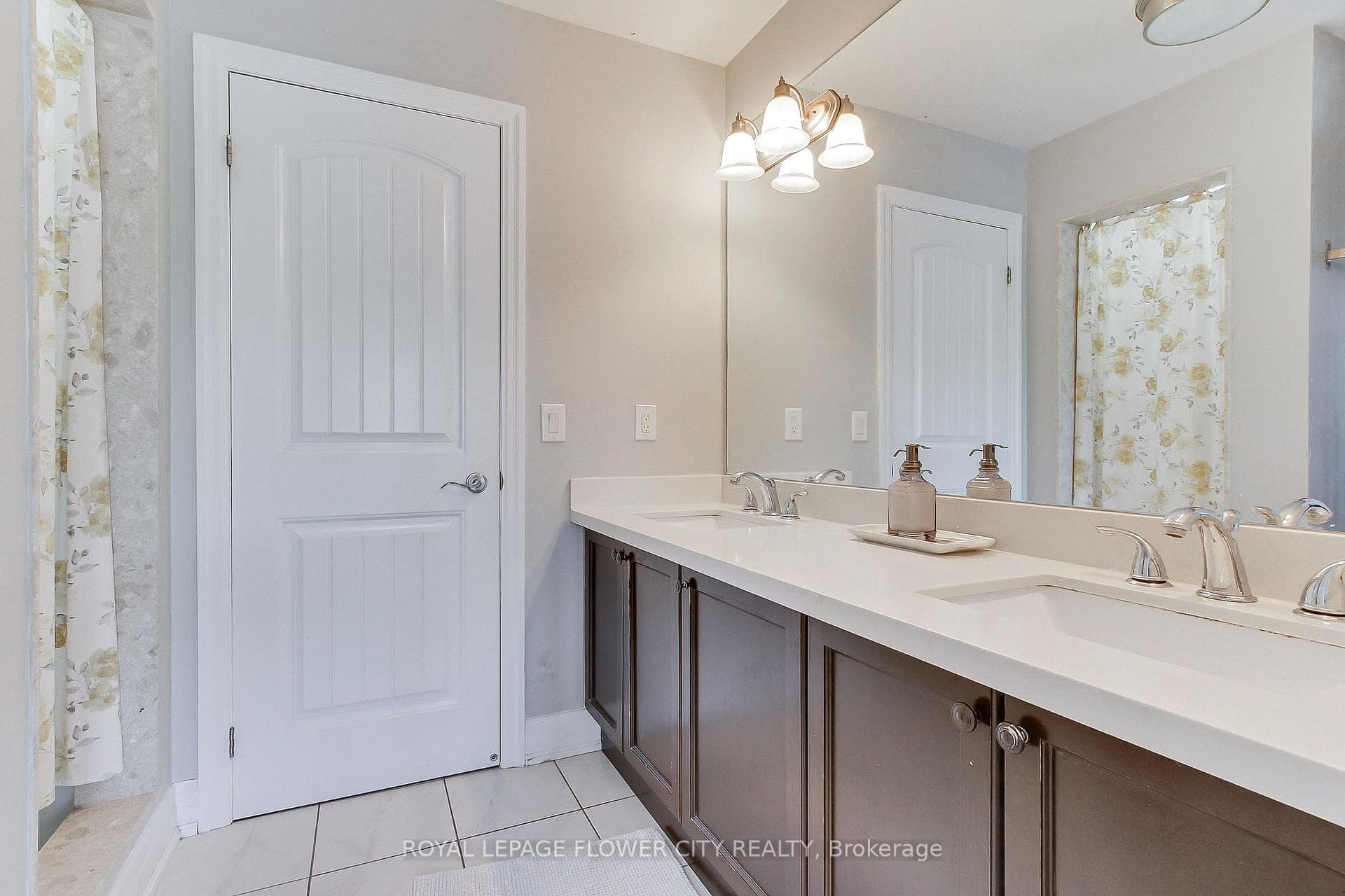 124 Playfair Terrace photo 32