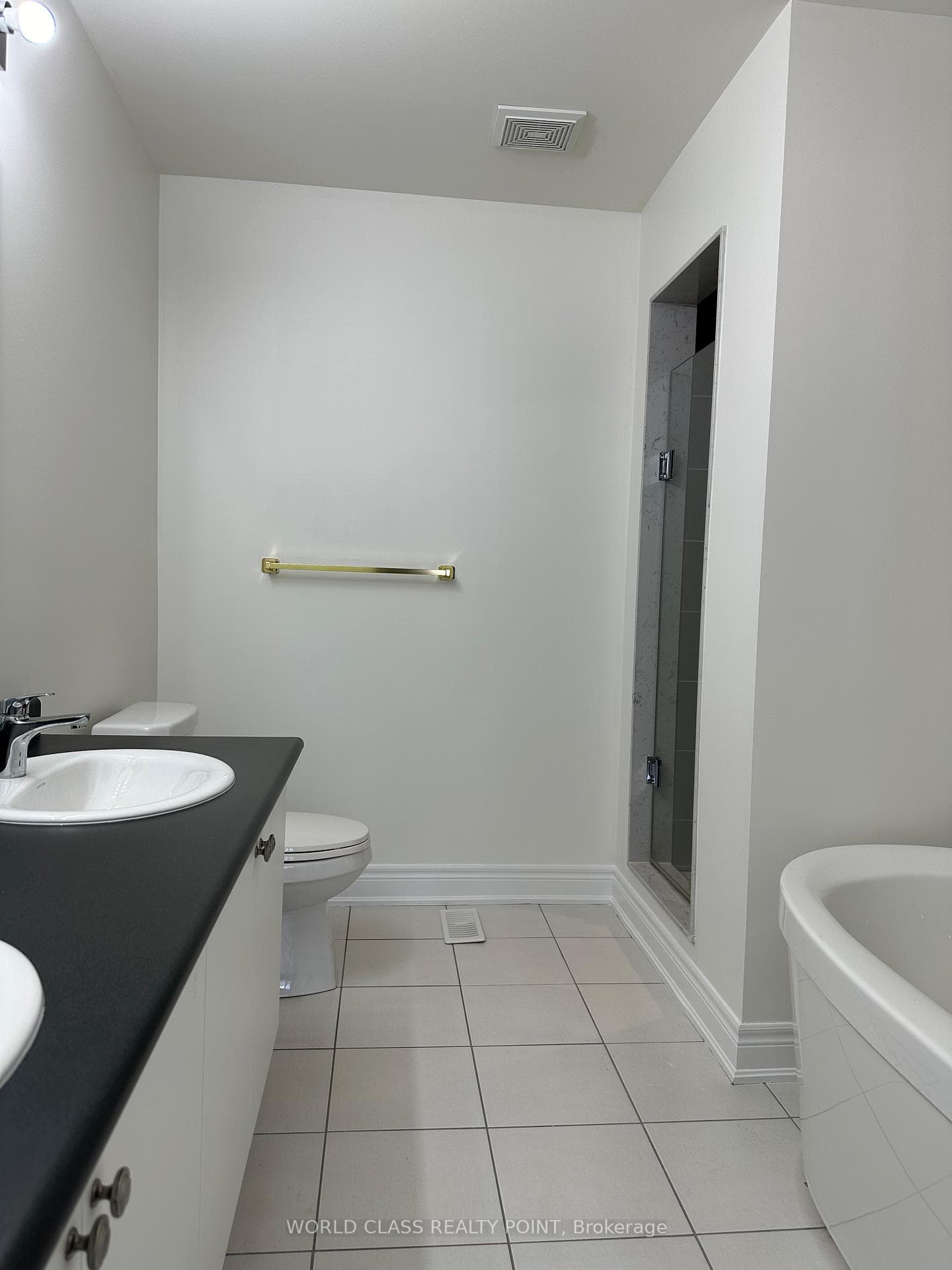 9 Lyle Way photo 11