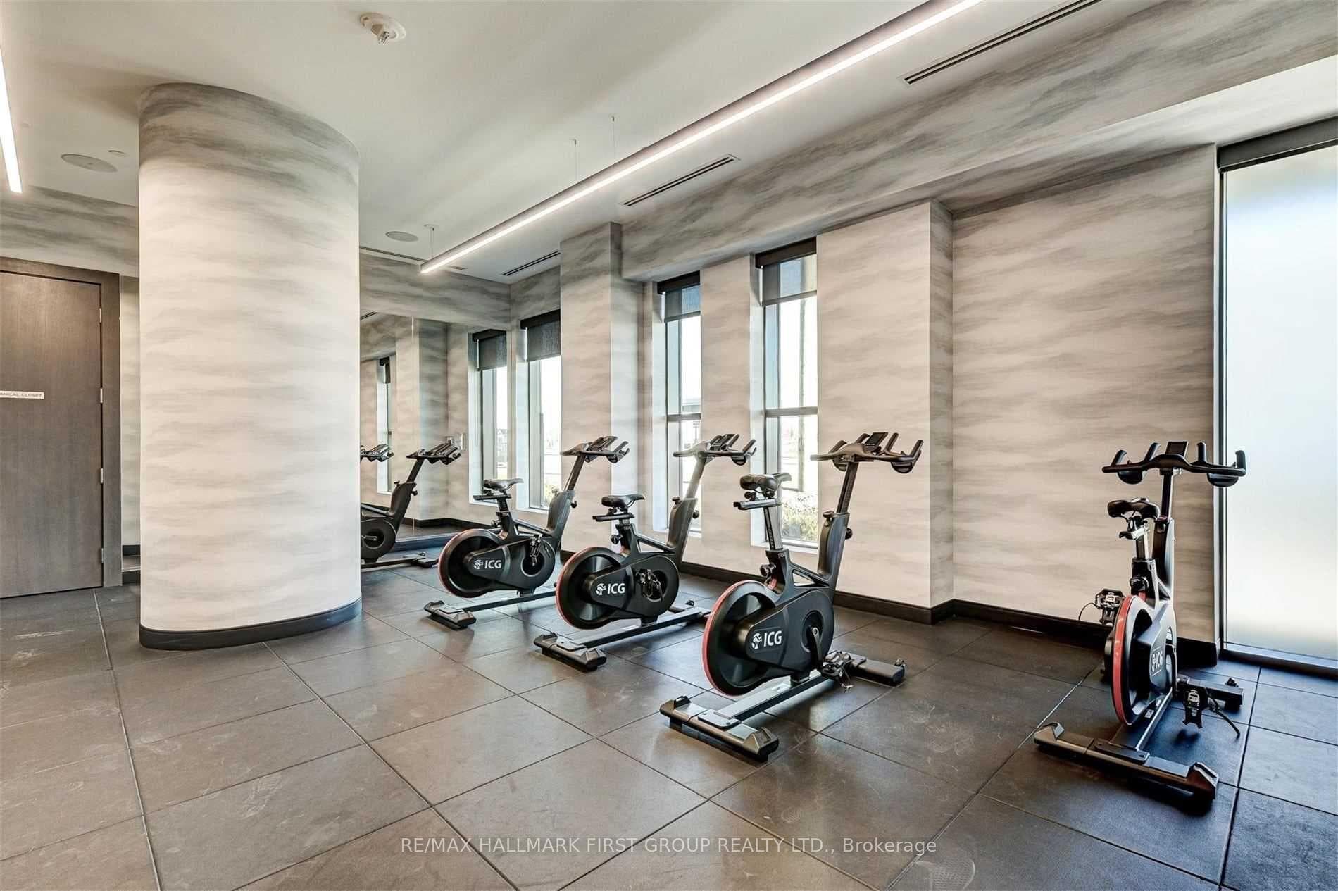 2550 Simcoe Street Unit 1521 photo 10
