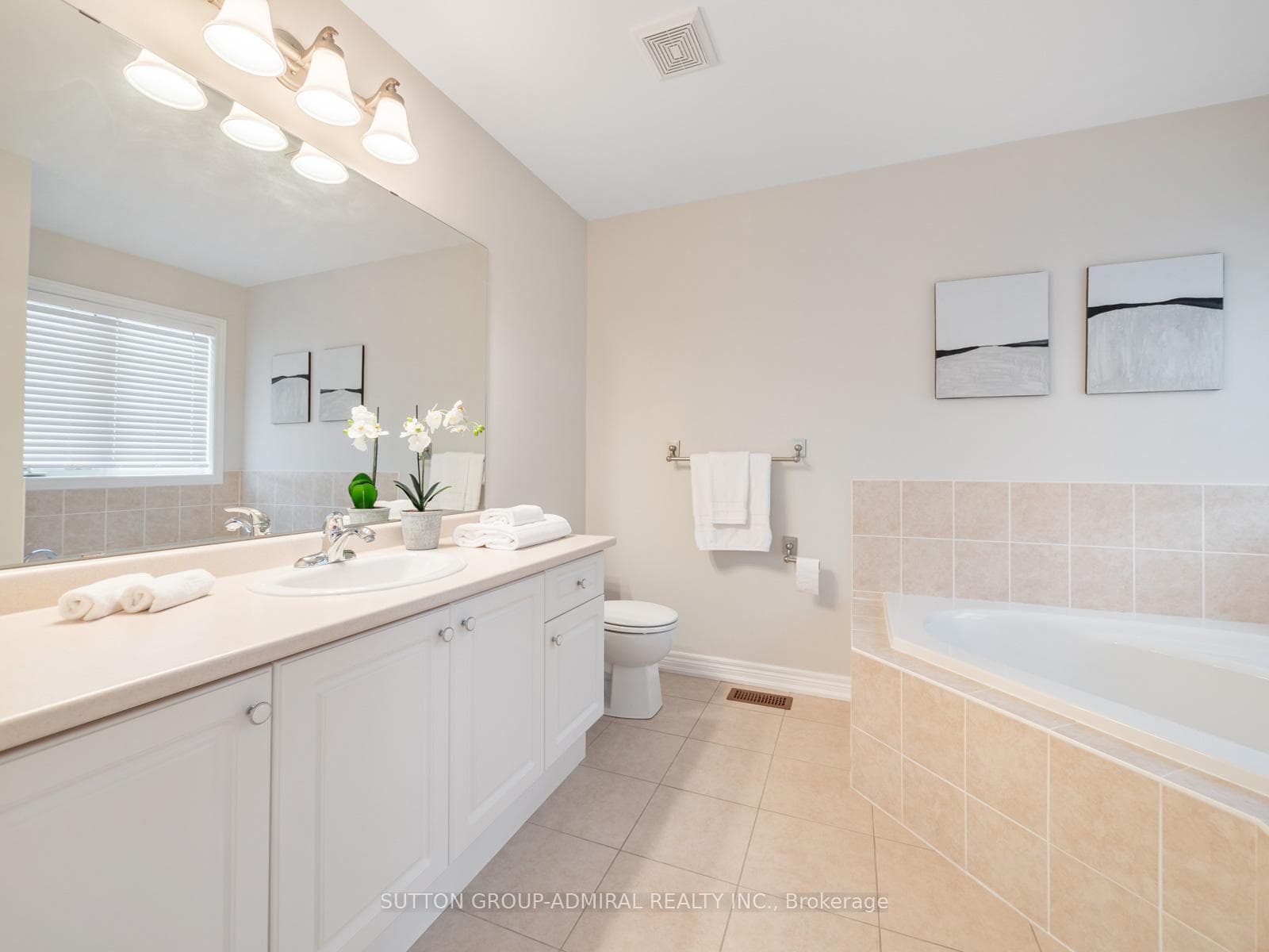 18 White Beach Crescent photo 15