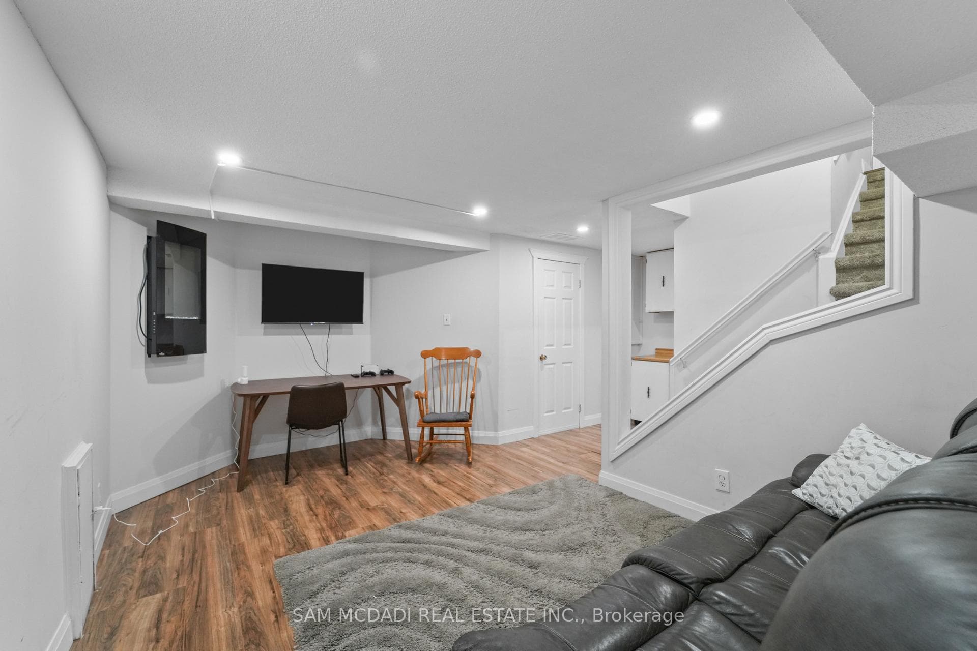 6251 Saltmarsh Court photo 33