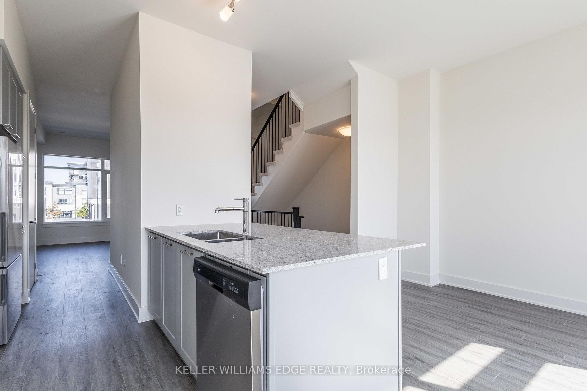 52 Windward Drive photo 4