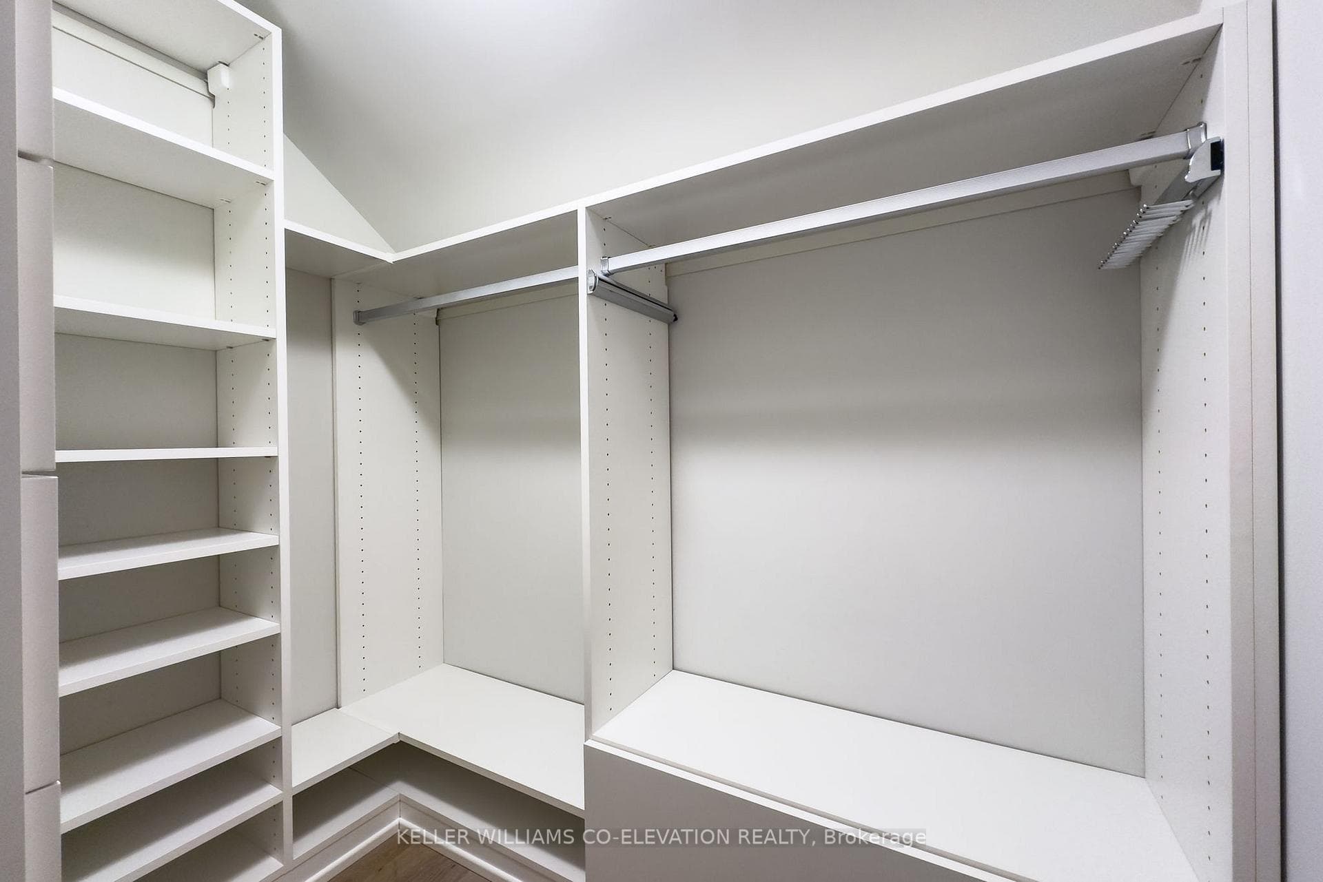 243 Perth Avenue Unit 312 photo 21