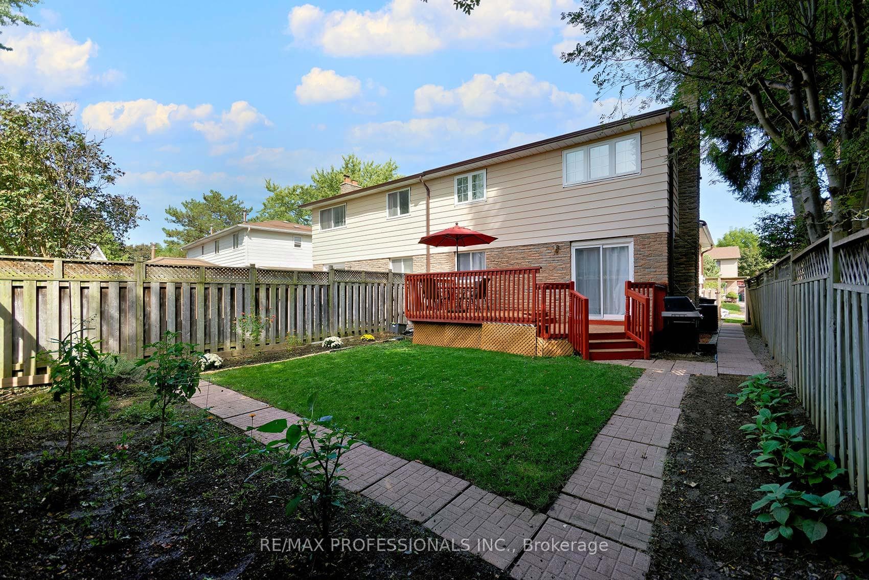 42 Nancy McCredie Drive photo 35