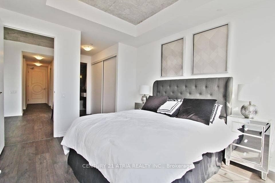 88 blue jays Way Unit 2308 photo 4