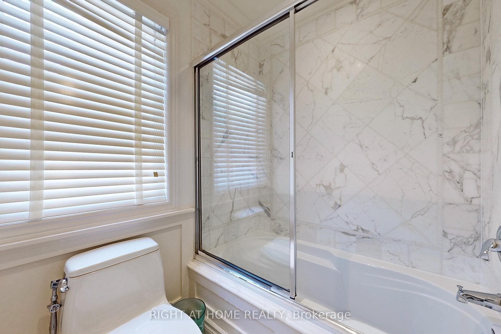 88 Langtry Place photo 29