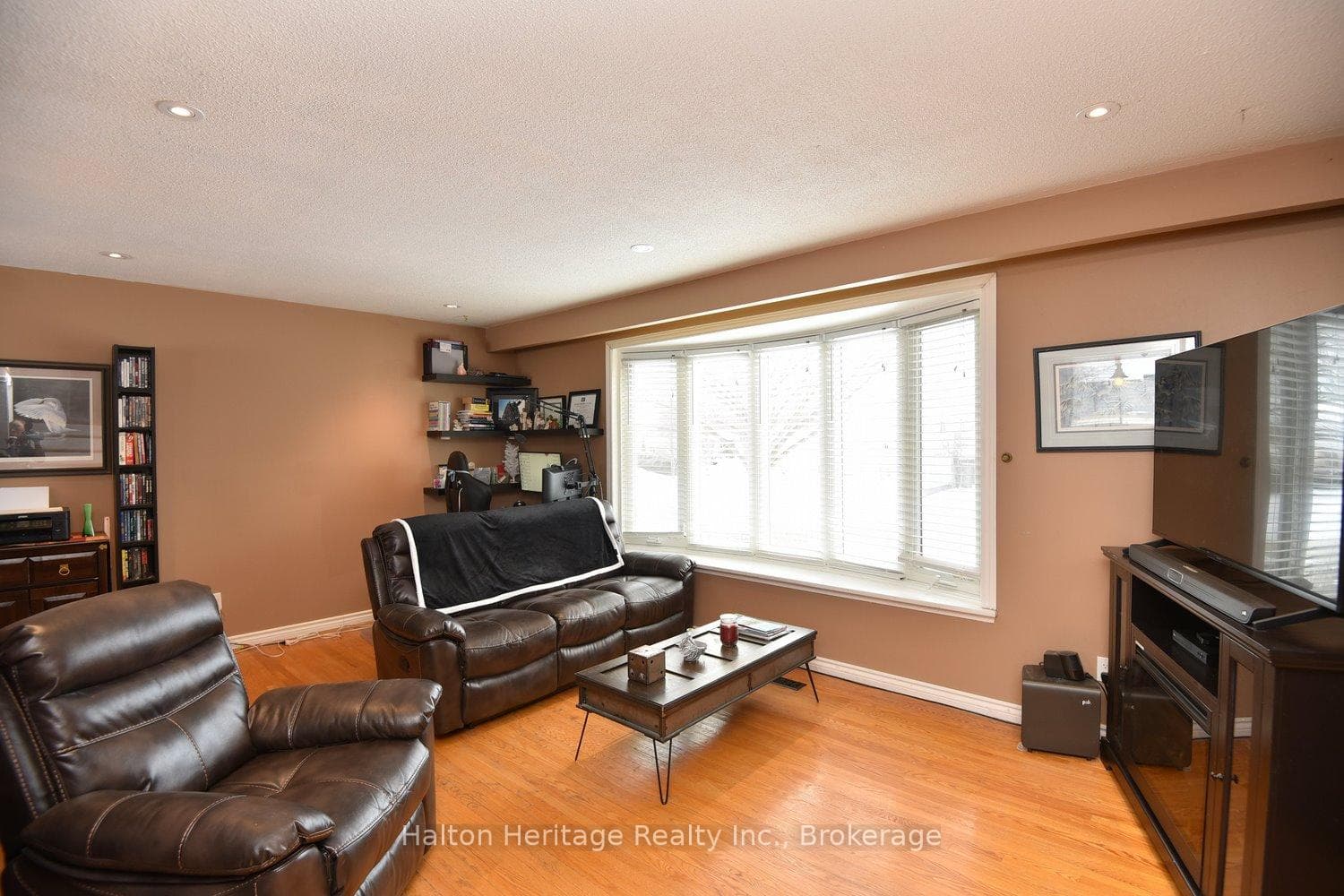 4395 Bennett Road photo 9