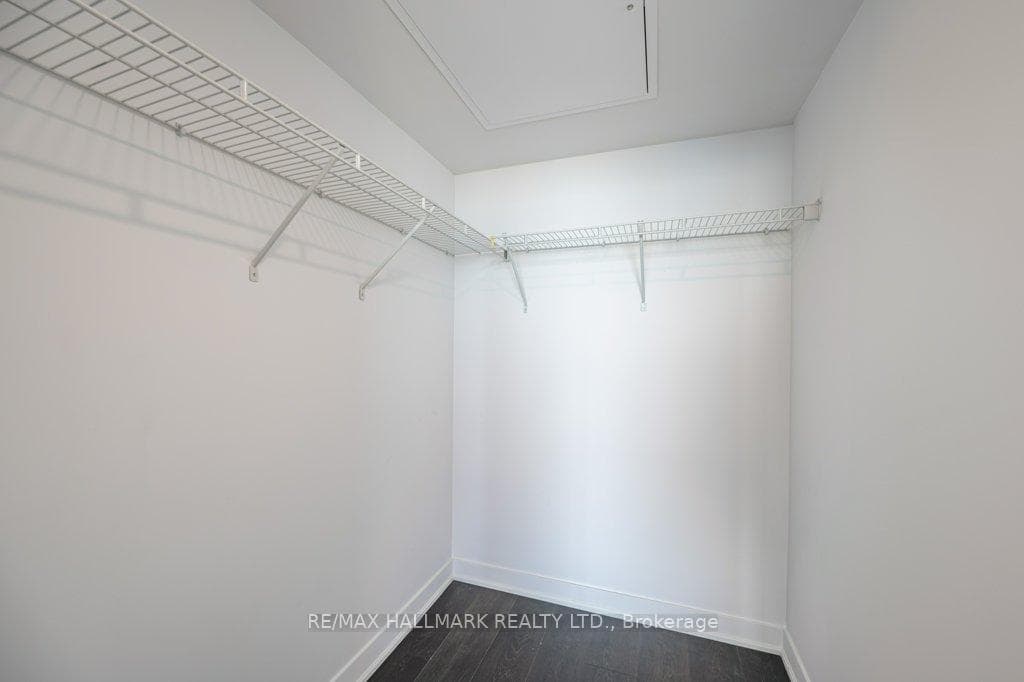 88 Harbour Street Unit 4209 photo 9