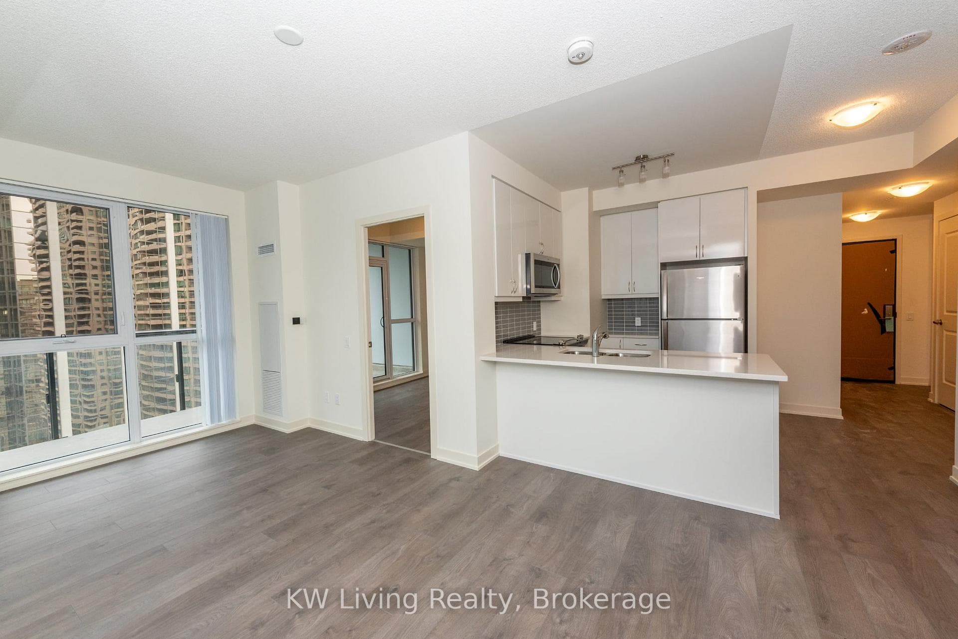 4955 Yonge Street Unit 1717 photo 13