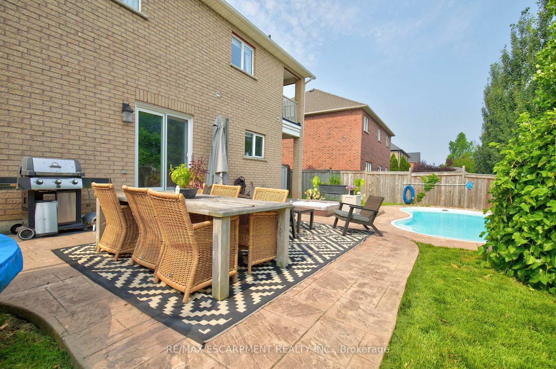 16 Watercliff Place photo 46