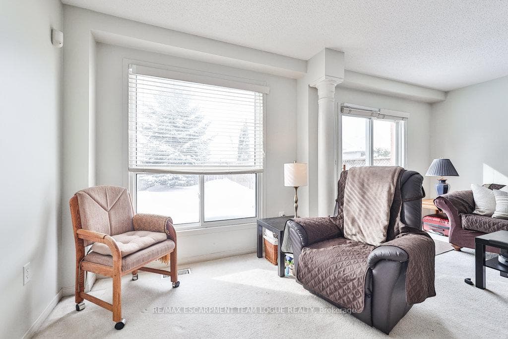 12 King William Court photo 14