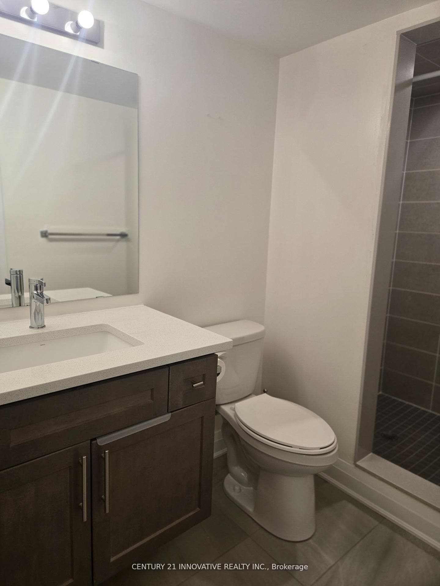 769 Port Darlington Road photo 13
