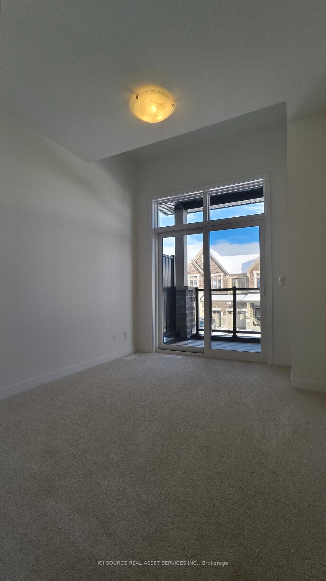 30 Freeman Williams Street photo 23