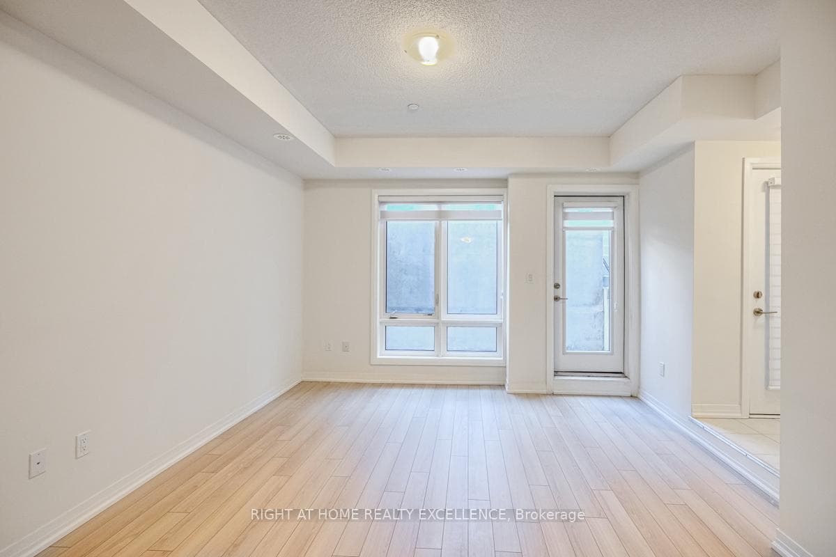 235 Mclevin Avenue Unit 3 photo 7
