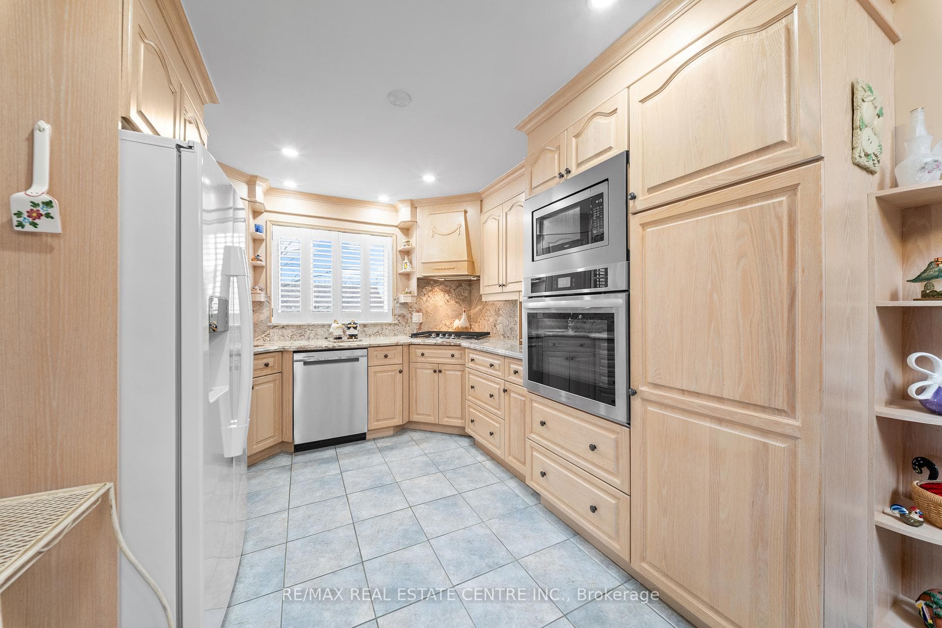15 Blackthorn Lane photo 16