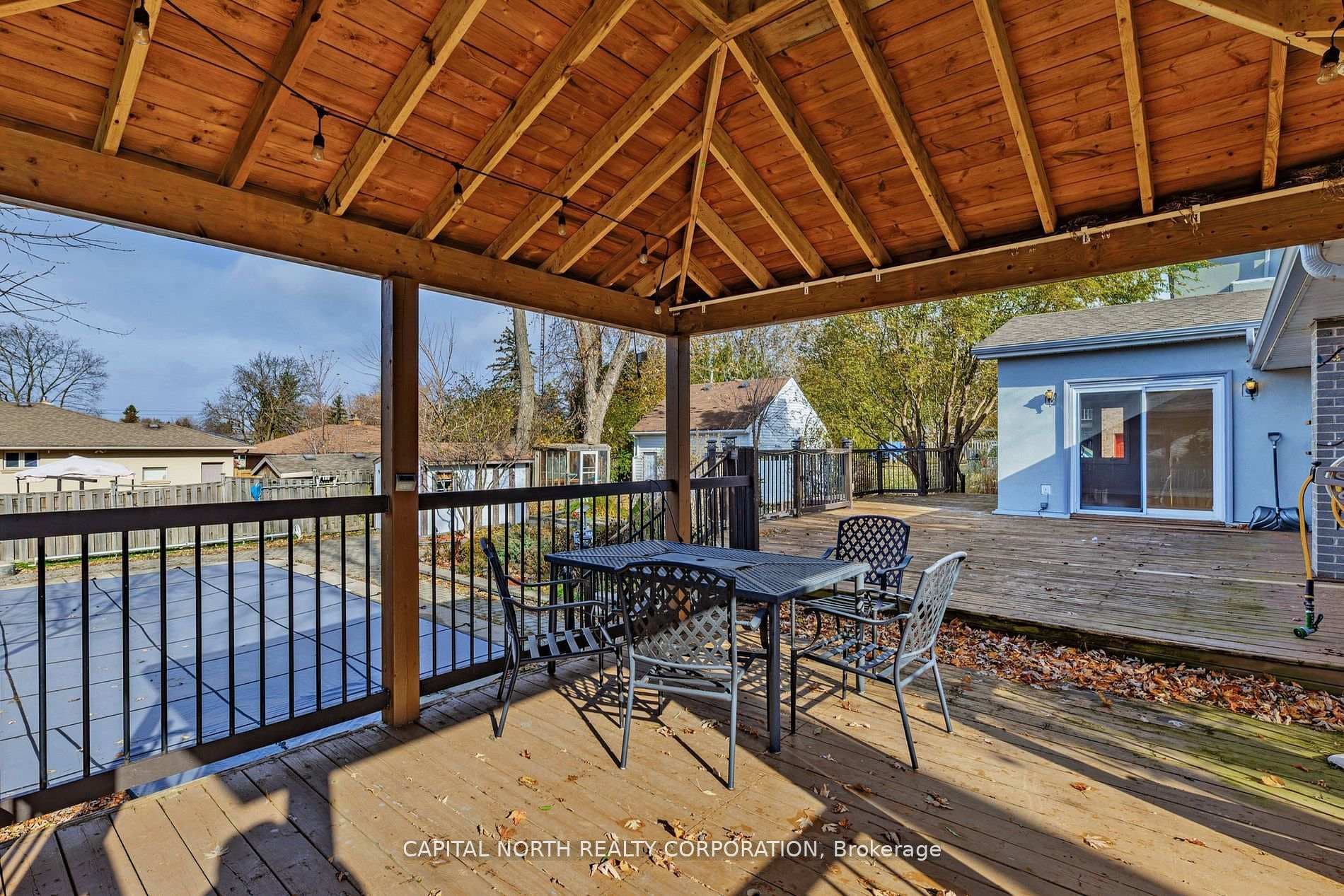 106 Clearview Heights photo 33
