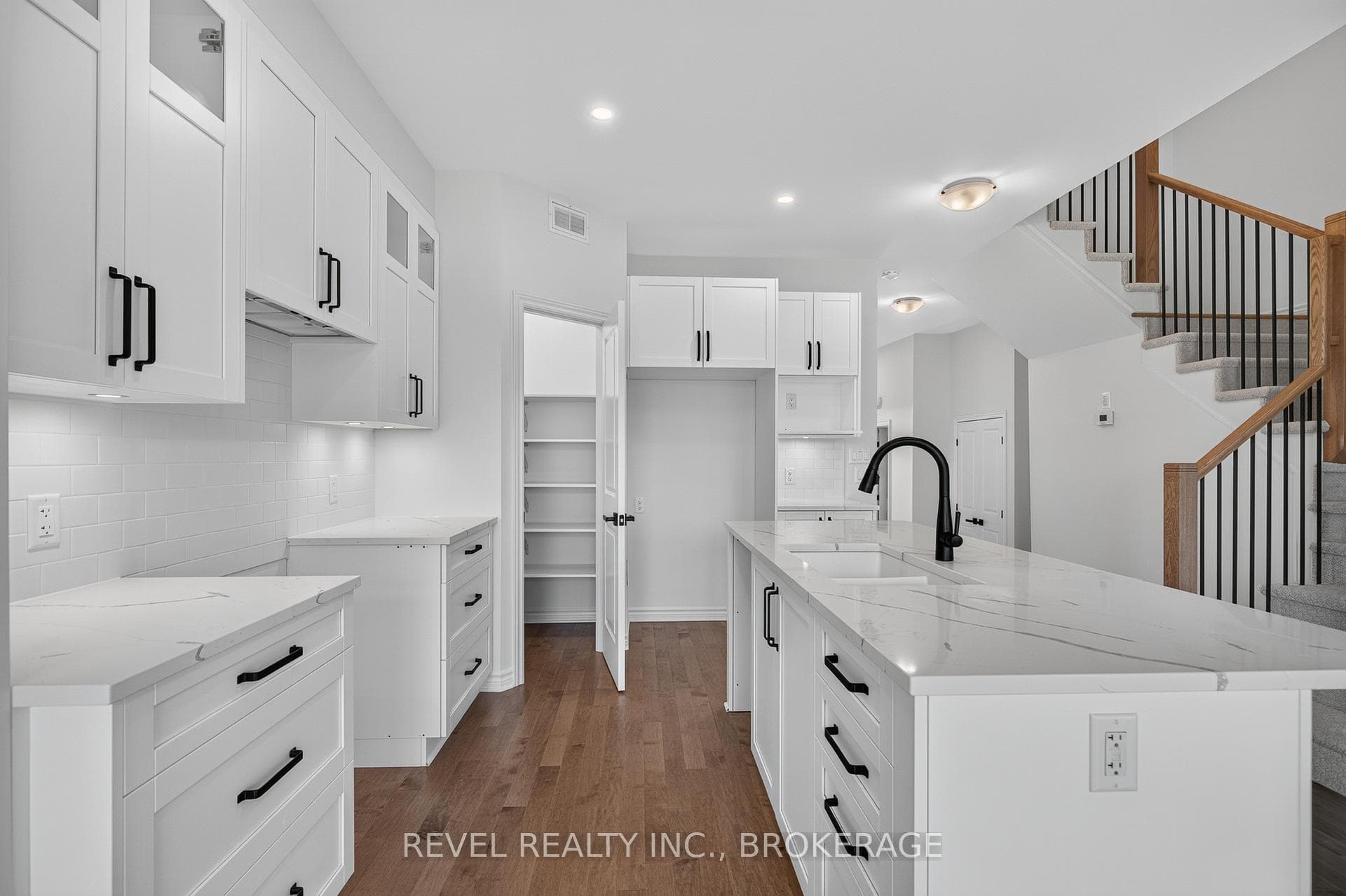 444 Buckthorn Drive photo 13