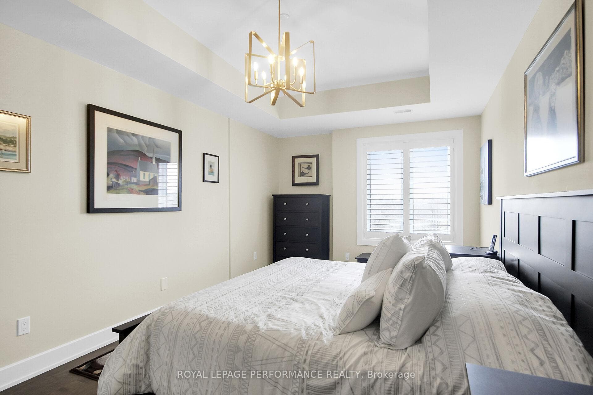 615 Longfields Drive Unit 408 photo 38