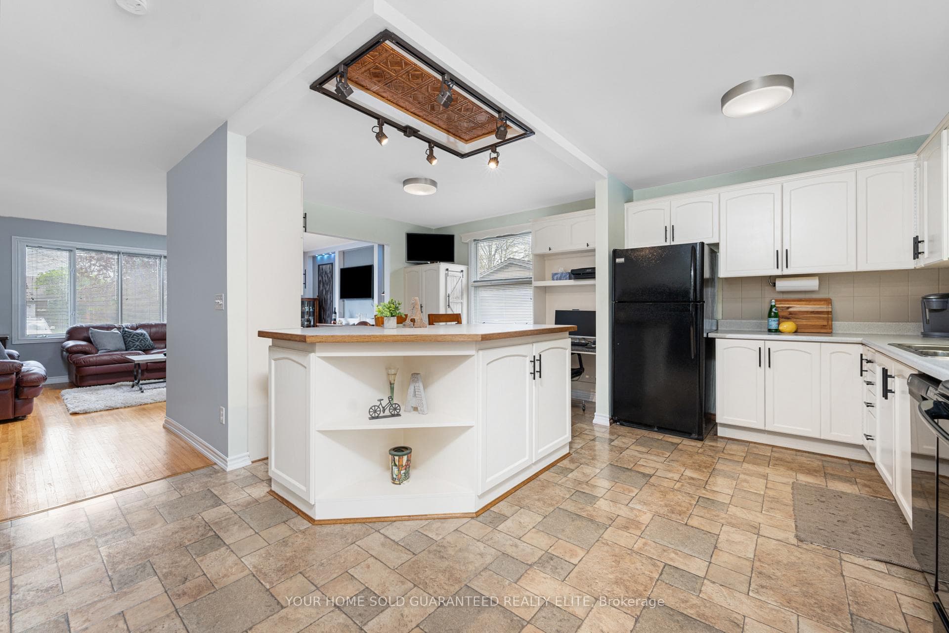 6 Margaret Avenue photo 13