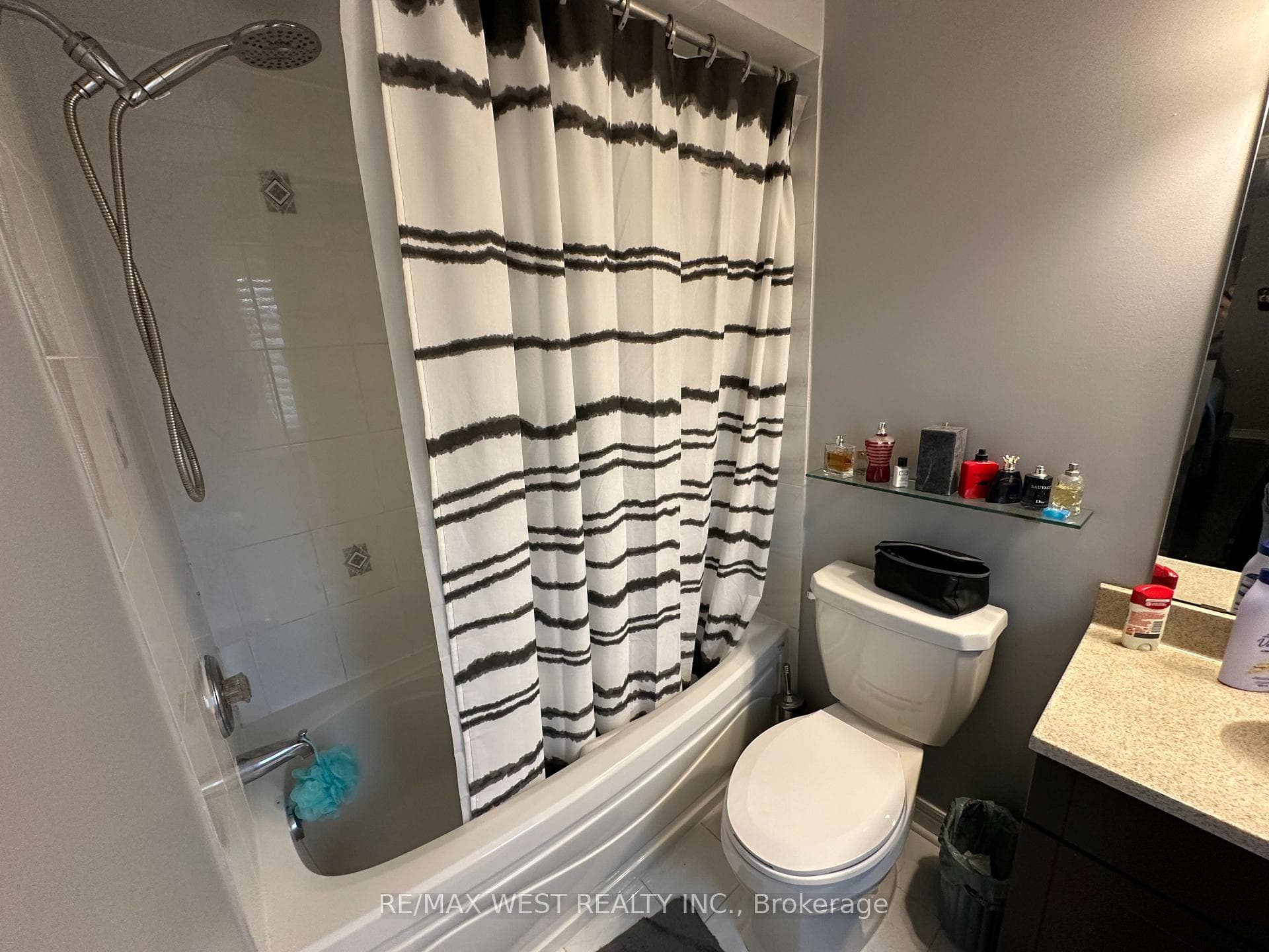 65 Burnhaven Avenue photo 27