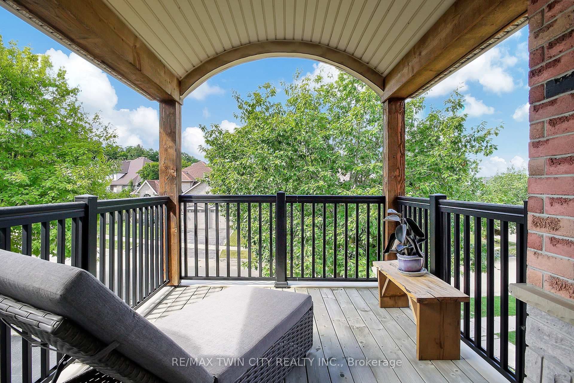 72 Winding Wood Crescent photo 17