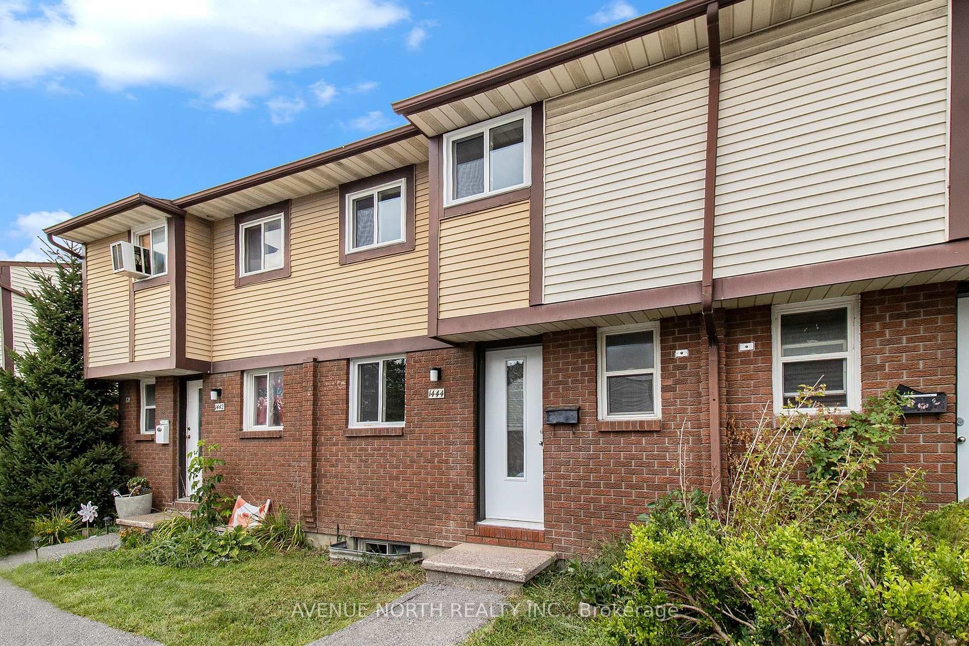 1444 Foxwell Street Unit 18 photo 3