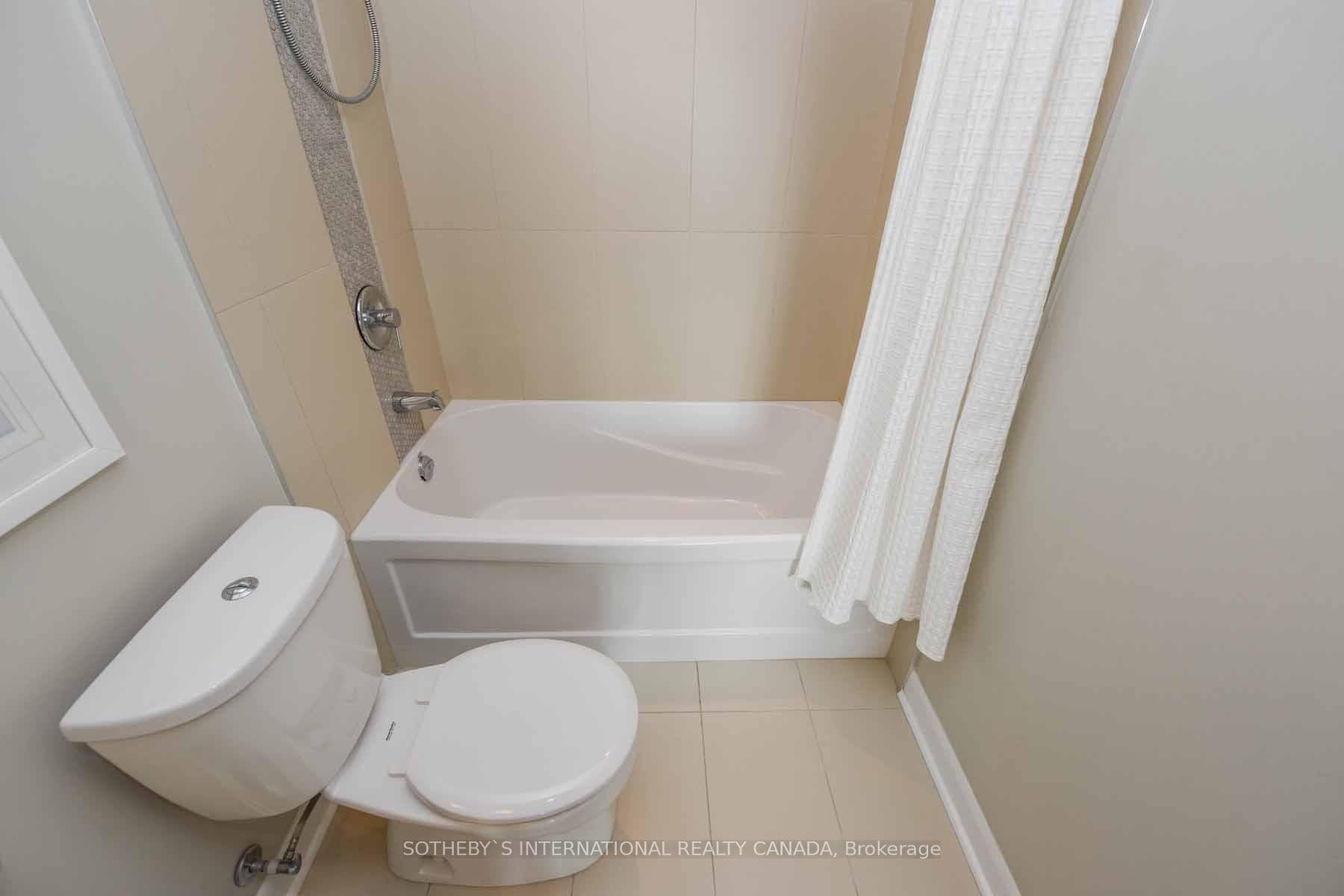 375 King Street Unit 3303 photo 37