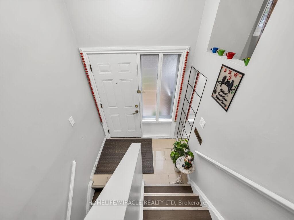 24 Franklin Court Unit 3 photo 7