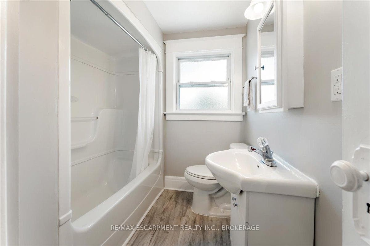3 Carleton Street Unit Main photo 22