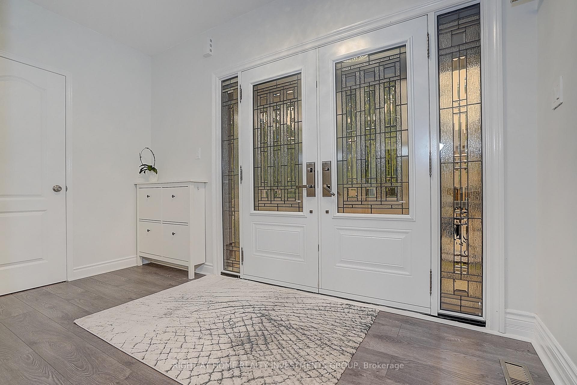187 Vanguard Road photo 11