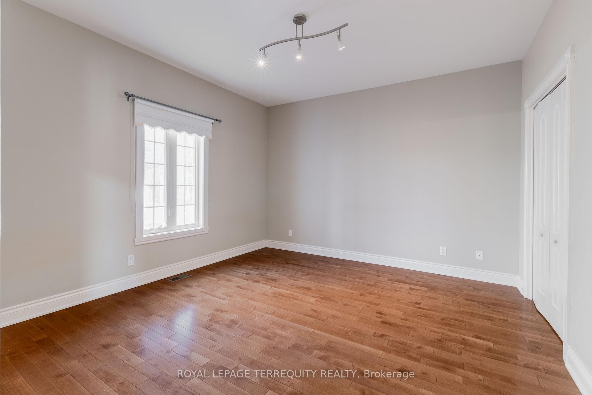 591 Du Parc Road photo 11