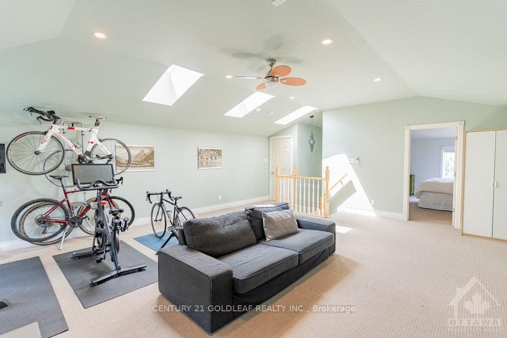 245 CAMBRIDGE Street photo 25