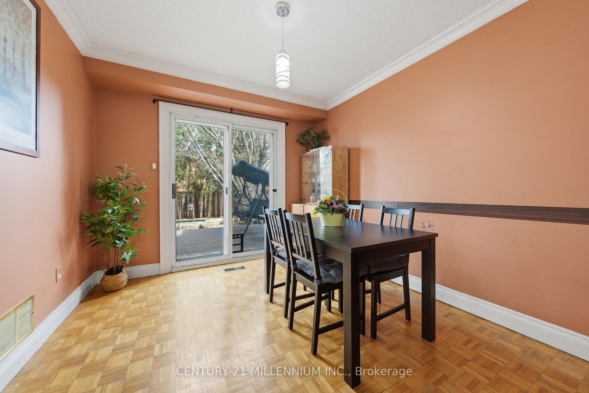 59 Dumfries Avenue photo 6