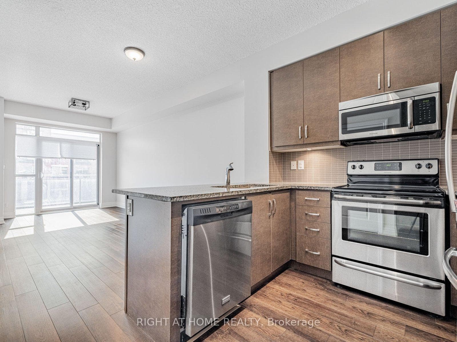 111 civic square Gate Unit 314 photo 4