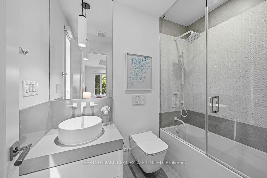 258 Cortleigh Boulevard photo 19