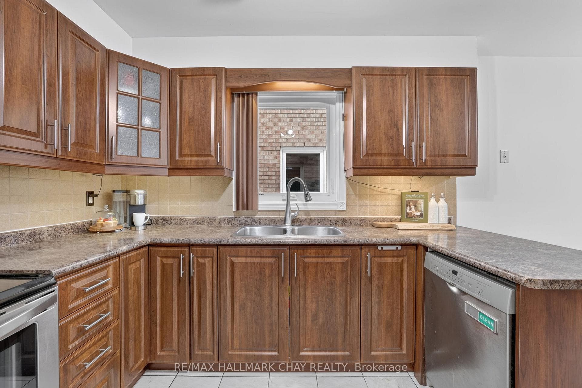 76 Donna Drive photo 18