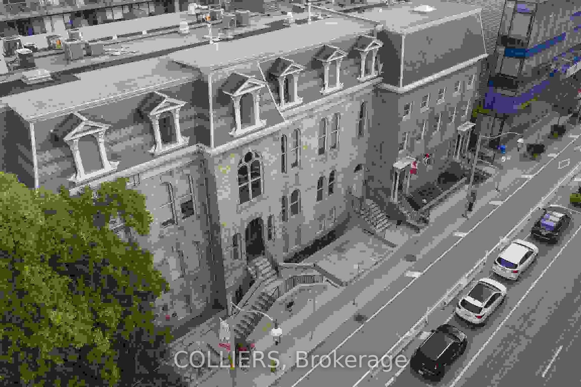 256 Adelaide Street Unit 300 photo 2