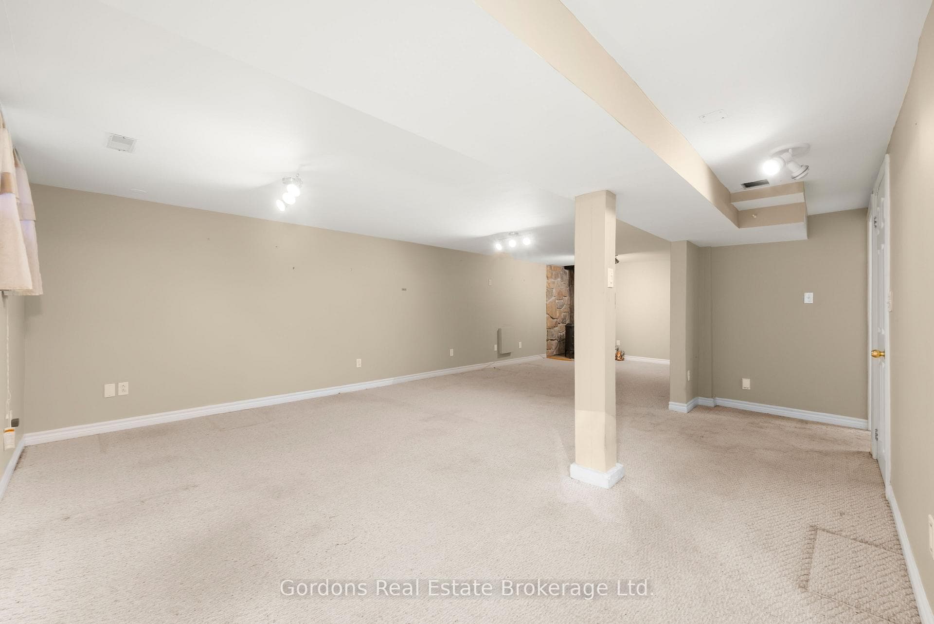 705 Bellaire Street photo 34