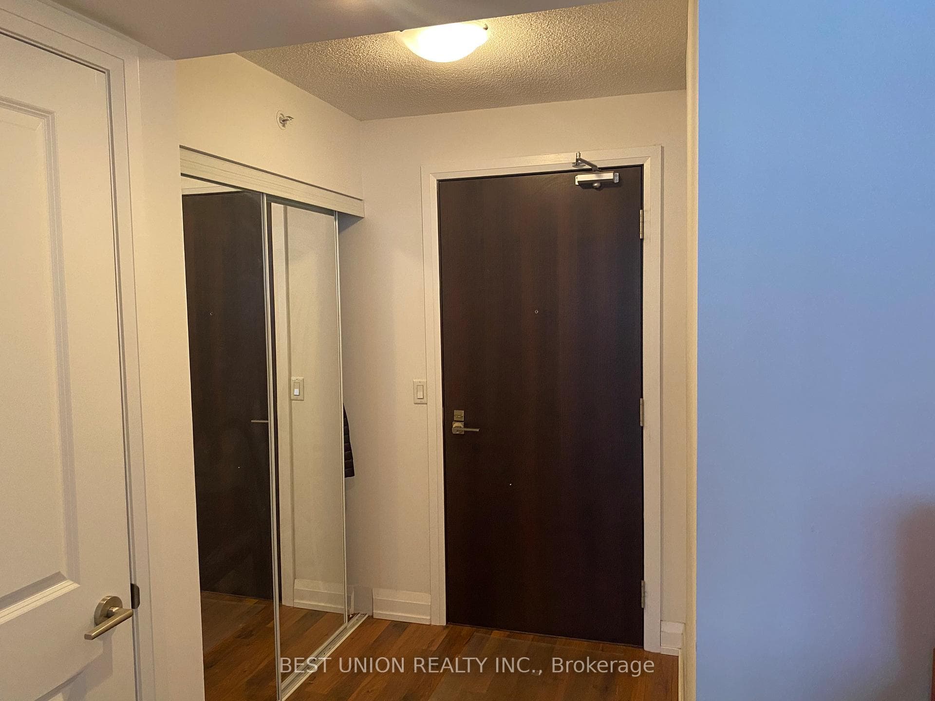 370 Highway 7 Avenue Unit 523 photo 15