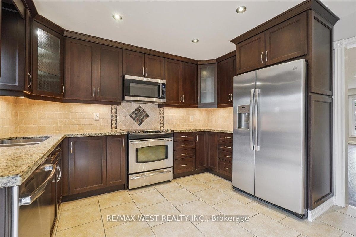 3354 Nutcracker Drive photo 4